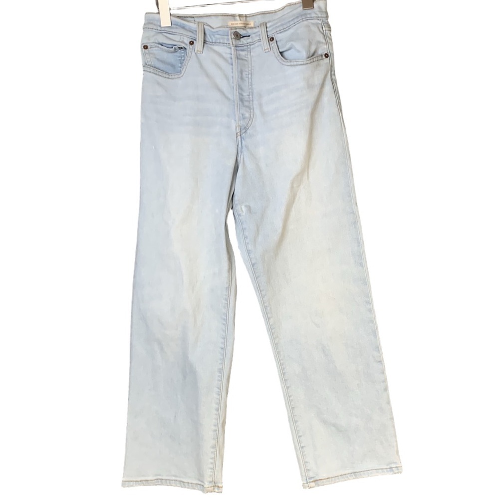 Levi’s Ribcage Straight Ankle High Rise Light Wash Size 29 & 25” Inseam Cropped